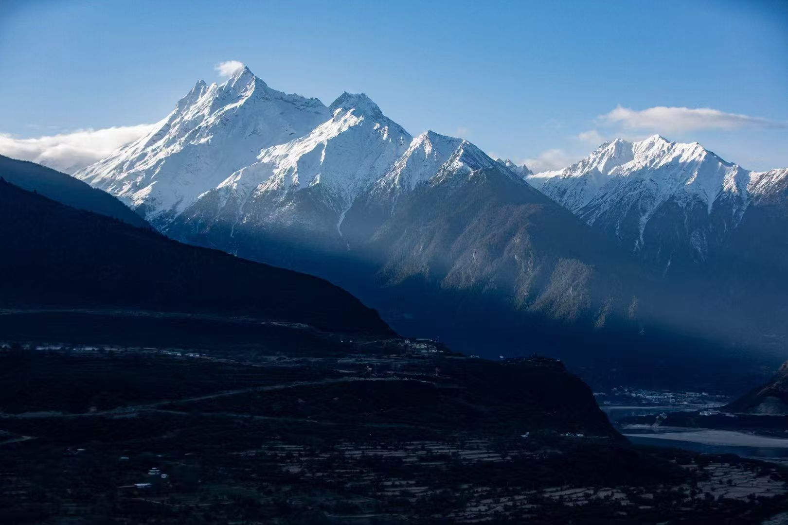 摄影作品：雪域层（热机：黎倩倩）.jpg